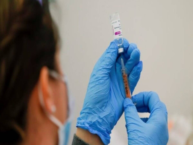 Laboratório alemão recomenda aplicação de terceira dose da vacina da Pfizer