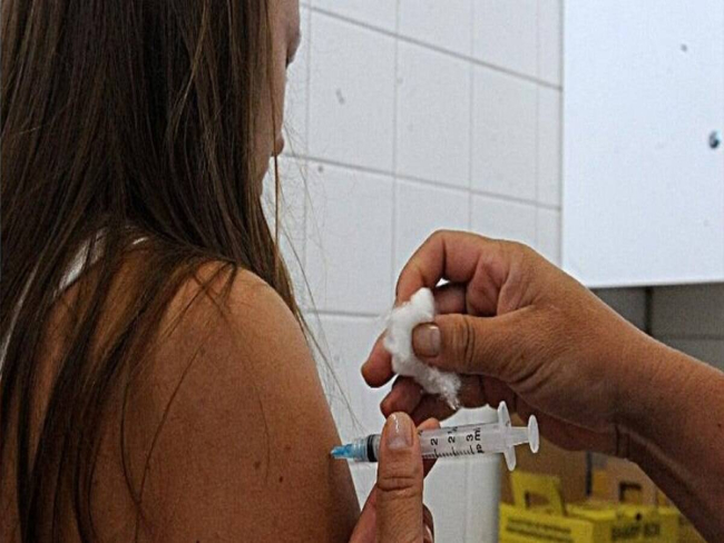 Estado americano paga R$ 545 para moradores que se vacinarem contra a Covid 19